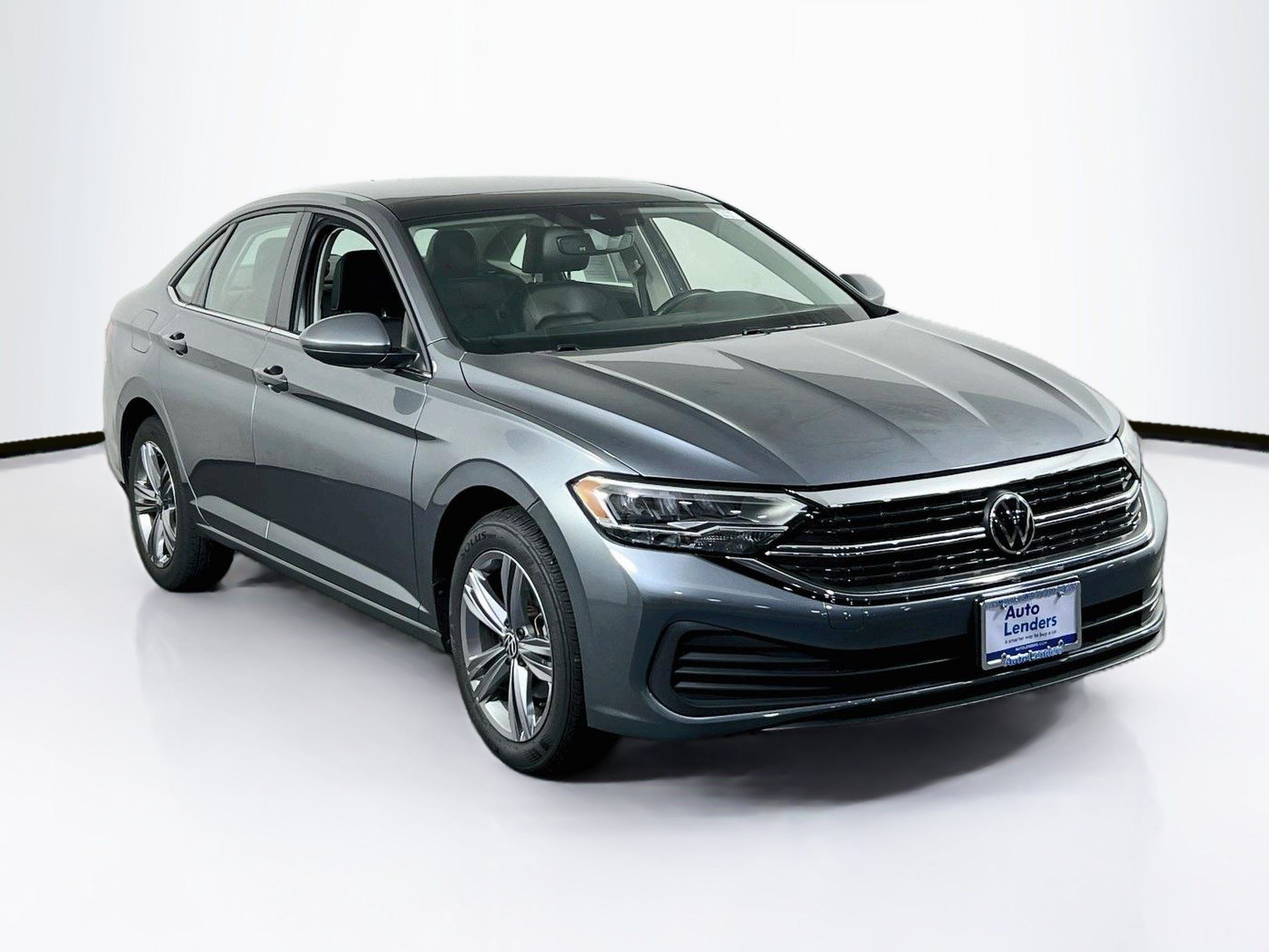Used 2023 Volkswagen Jetta SE FWD image 3