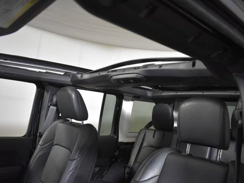 Used 2024 Jeep Wrangler High Altitude AWD/4WD image 40