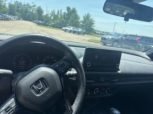 Used 2023 Honda HR-V Sport image 3