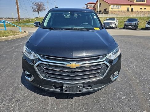Used 2021 Chevrolet Traverse LT image 4