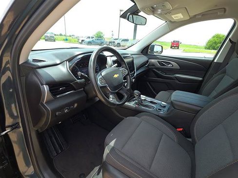 Used 2021 Chevrolet Traverse LT FWD image 11