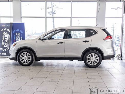 Used 2016 Nissan Rogue S image 8