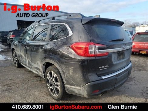 Used 2023 Subaru Ascent Limited image 4