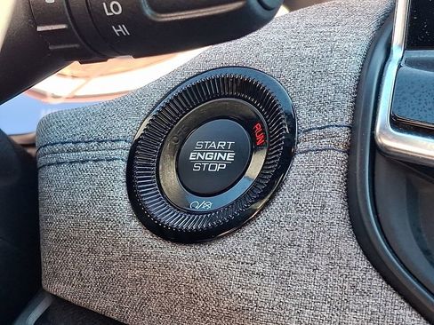 Used 2024 Jeep Compass Latitude image 22