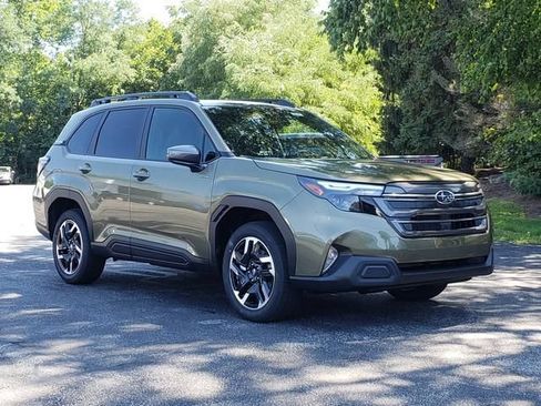 New 2026 Subaru Forester Premium AWD/4WD image 1