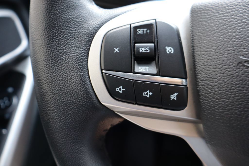 Used 2024 Ford Explorer XLT w/ Equipment Group 202A AWD/4WD image 20