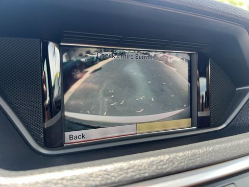 Used 2010 Mercedes-Benz E 350 Sedan image 21