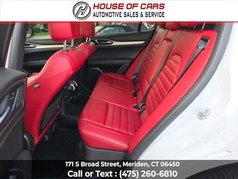 Used 2022 Alfa Romeo Stelvio Veloce AWD/4WD image 40