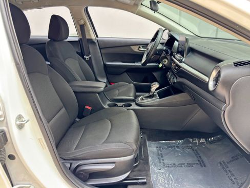 Used 2021 Kia Forte LXS FWD image 14
