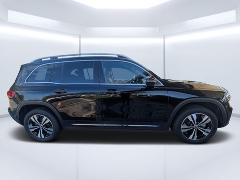 Certified 2025 Mercedes-Benz GLB 250 image 2