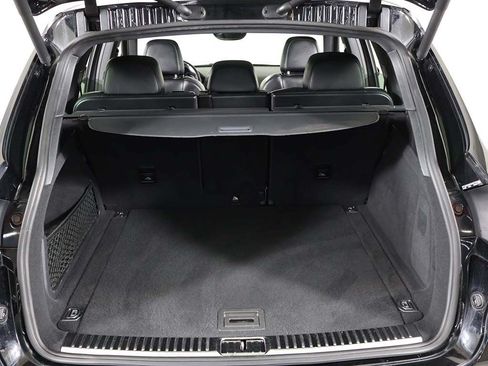 Used 2017 Porsche Cayenne AWD/4WD image 20
