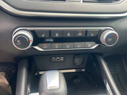 Used 2021 Nissan Altima 2.5 SV w/ SV Premium Package FWD image 49