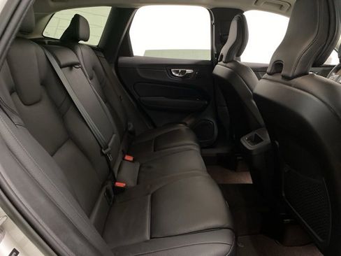 Used 2023 Volvo XC60 B5 Plus w/ Protection Package Premier image 21
