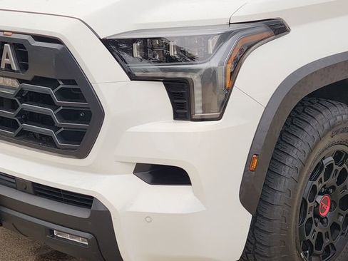 Used 2025 Toyota Sequoia TRD Pro AWD/4WD image 6
