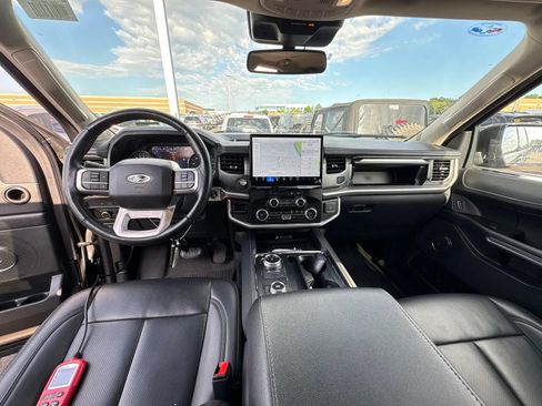 Used 2024 Ford Expedition Max XLT AWD/4WD image 8
