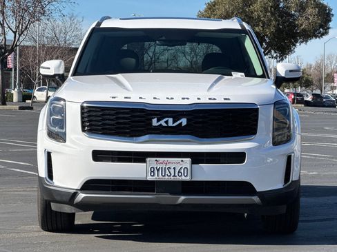 Certified 2022 Kia Telluride EX w/ EX Premium Package image 10