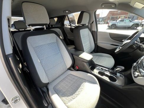 Used 2022 Chevrolet Equinox LS w/ LS Convenience Package image 15
