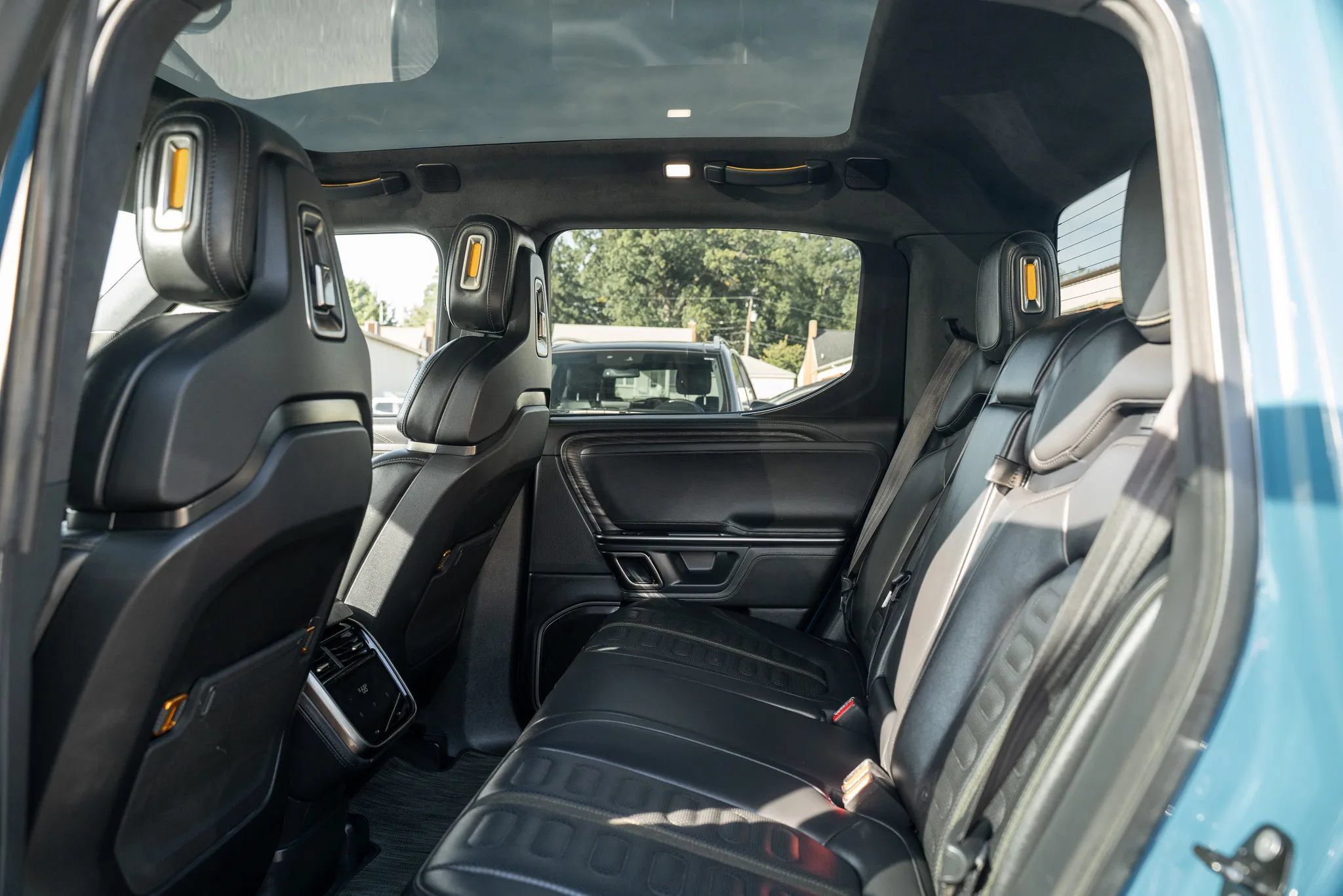 Used 2022 Rivian R1T Adventure AWD/4WD image 8