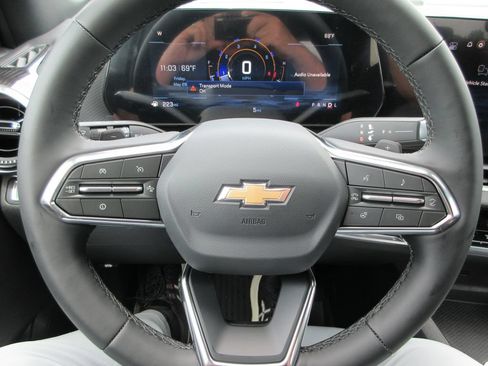 New 2026 Chevrolet Equinox LT w/ LPO, Floor Liner Package FWD image 22