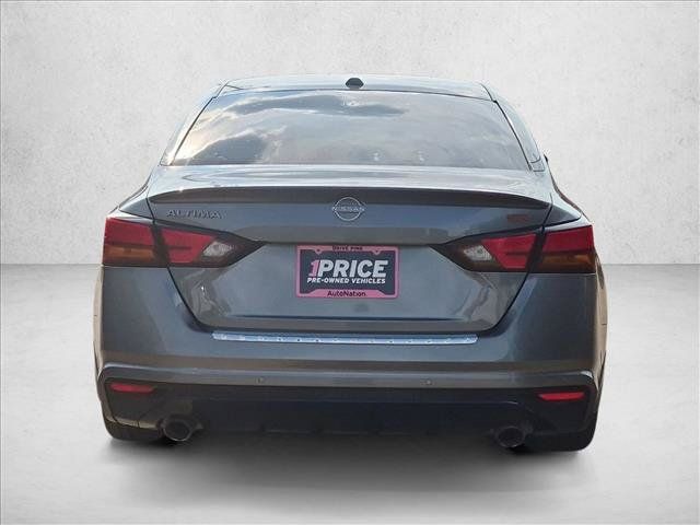 Used 2023 Nissan Altima 2.5 SR w/ SR Premium Package FWD image 6