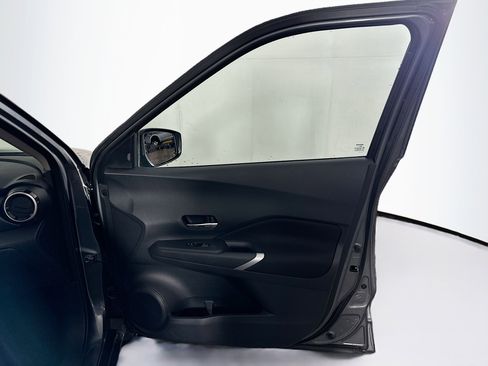 Used 2024 Nissan Kicks SV image 29