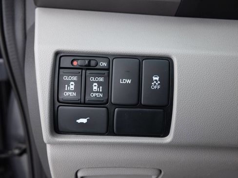 Used 2016 Honda Odyssey EX-L image 39