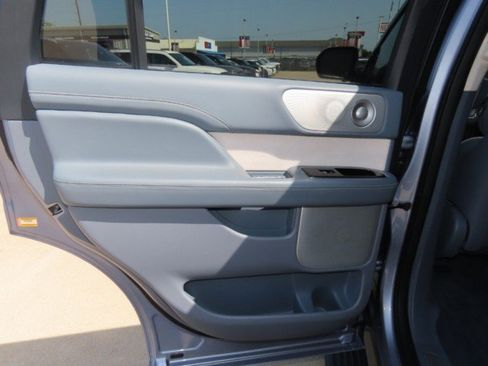 Used 2022 Lincoln Navigator Black Label AWD/4WD image 18