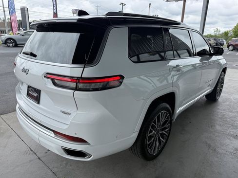 Used 2023 Jeep Grand Cherokee L Summit AWD/4WD image 4
