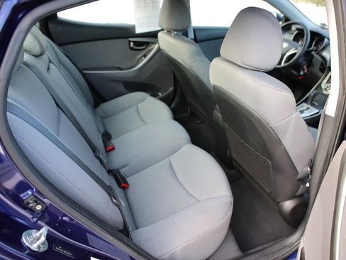 Used 2011 Hyundai Elantra GLS image 10