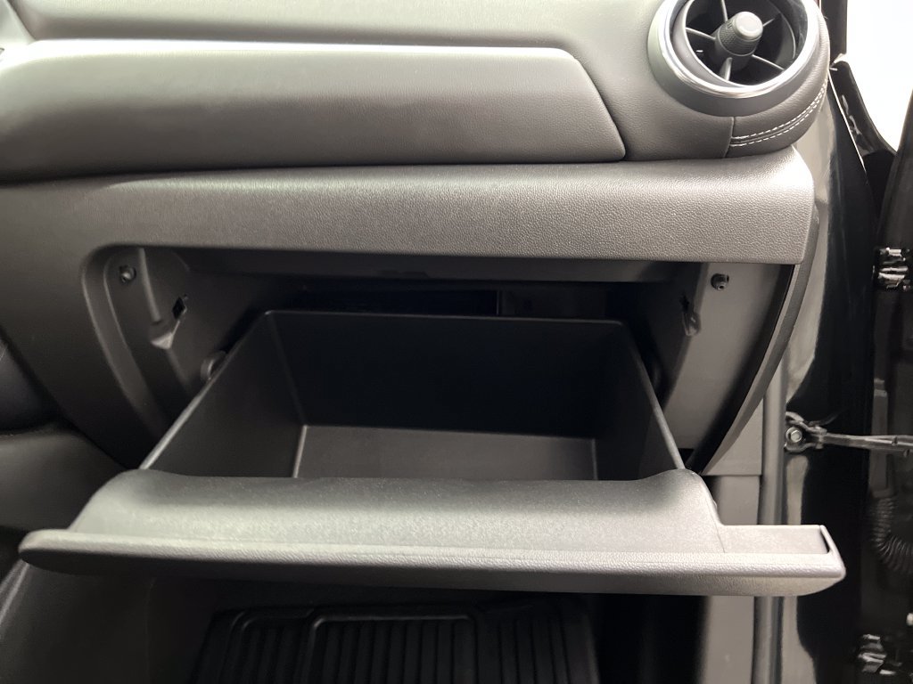 Used 2025 Chevrolet Blazer LT FWD image 33