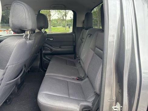 Used 2022 Nissan Frontier SV image 10