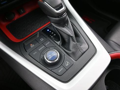 Used 2020 Toyota RAV4 TRD Off-Road image 18