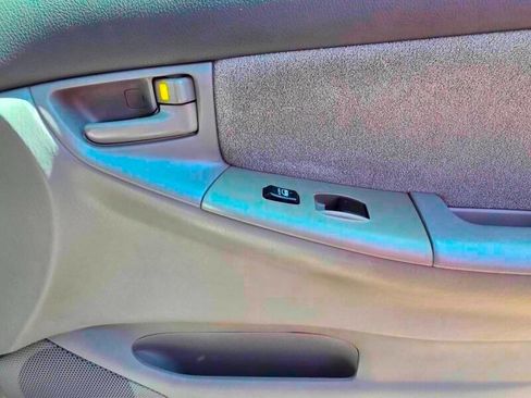 Used 2007 Toyota Corolla CE image 21