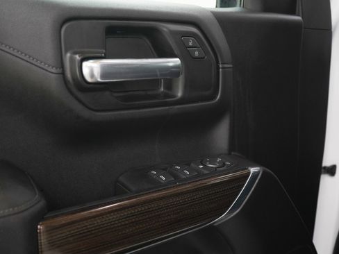 Used 2021 Chevrolet Silverado 1500 LT Trail Boss w/ Convenience Package II AWD/4WD image 22