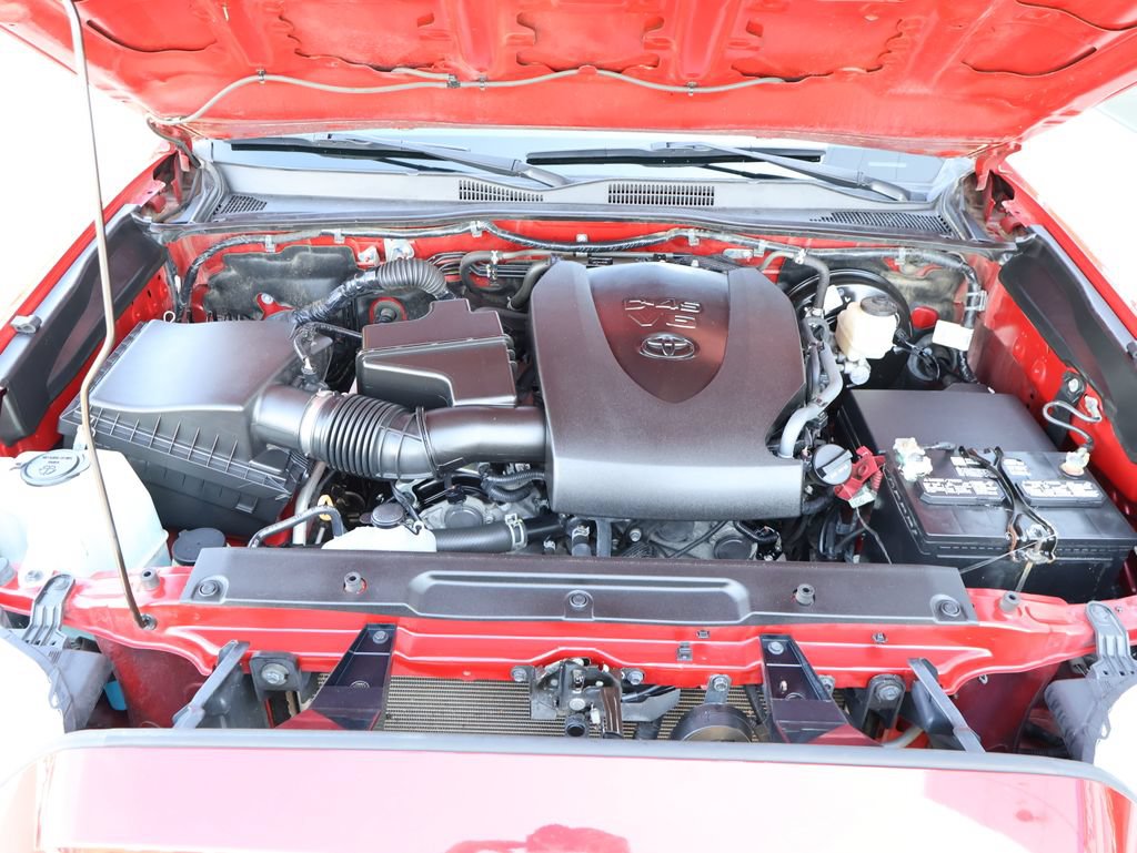 Used 2020 Toyota Tacoma SR AWD/4WD image 37