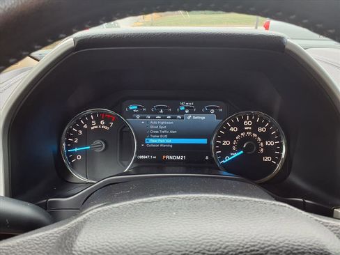 Used 2017 Ford F150 Lariat w/ Equipment Group 502A Luxury image 9