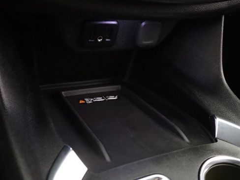 Used 2023 Chevrolet Traverse LT w/ LPO, Floor Liner Package AWD/4WD image 28