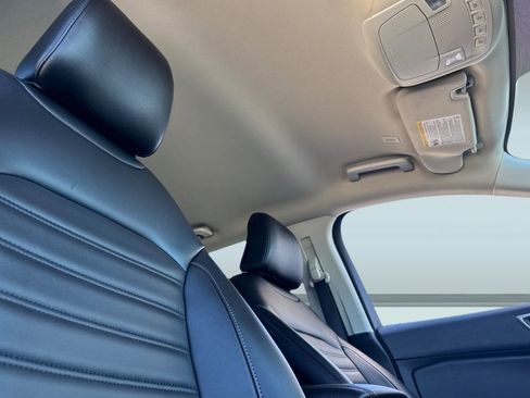 Used 2023 Ford Edge SEL image 26