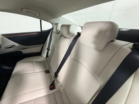 Certified 2025 Lexus ES 300h w/ Premium Package FWD image 27