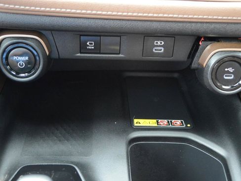 Used 2025 Toyota Grand Highlander AWD Hybrid image 32