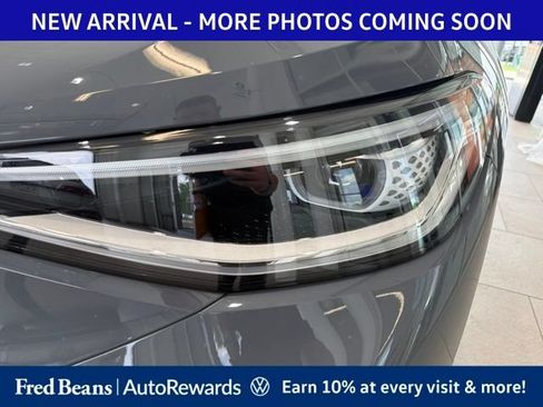 Used 2023 Volkswagen ID.4 Pro S AWD/4WD image 4
