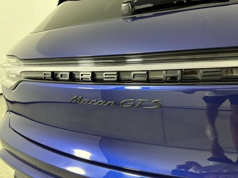 Certified 2025 Porsche Macan GTS AWD/4WD image 18