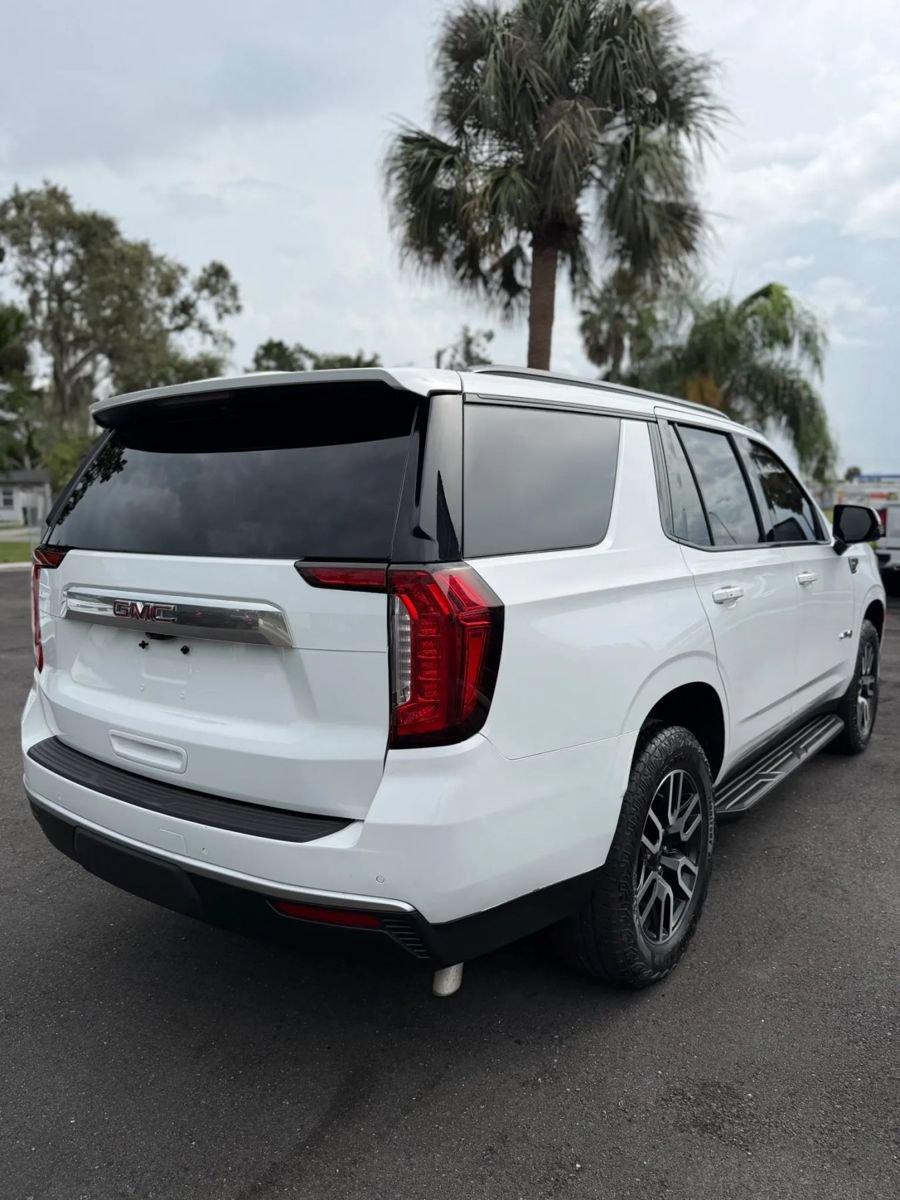 Used 2024 GMC Yukon AT4 w/ Technology Package AWD/4WD image 5