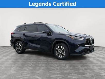 Used 2023 Toyota Highlander XLE