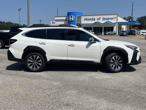 Used 2024 Subaru Outback Touring XT w/ Tech Package 3 AWD/4WD image 2