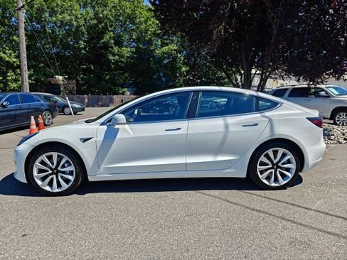 Used 2019 Tesla Model 3 Mid Range image 4