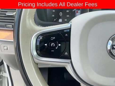 Used 2022 Volvo XC90 T6 Momentum AWD/4WD image 13