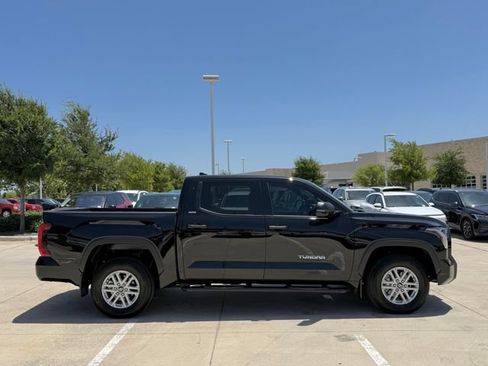 Used 2026 Toyota Tundra SR5 w/ SR5 Convenience Package AWD/4WD image 6