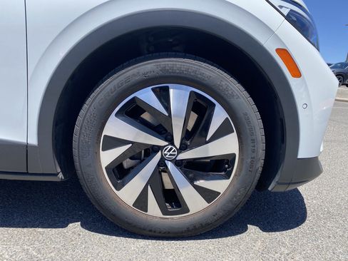 Used 2023 Volkswagen ID.4 Pro RWD image 10