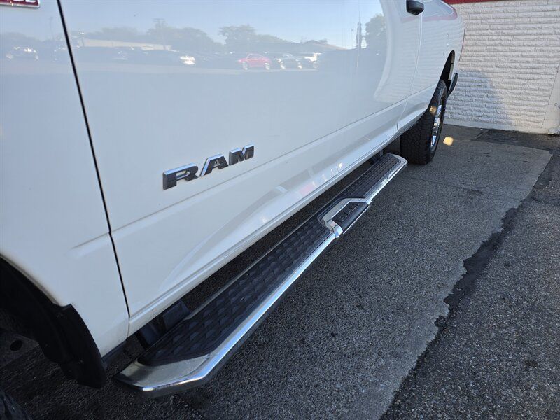 Used 2024 RAM 3500 Big Horn AWD/4WD image 29